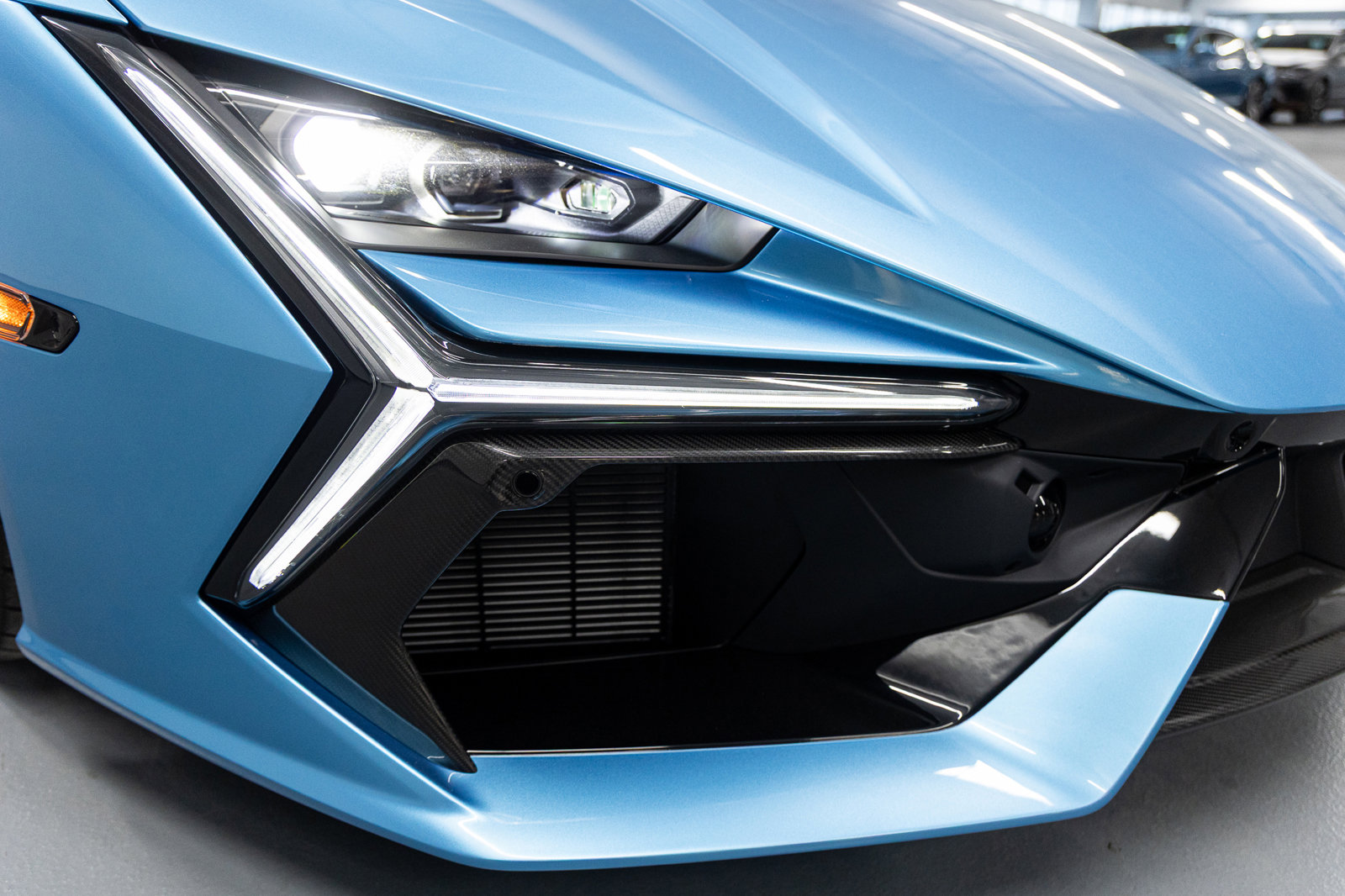 Used 2025 Lamborghini Revuelto image 24