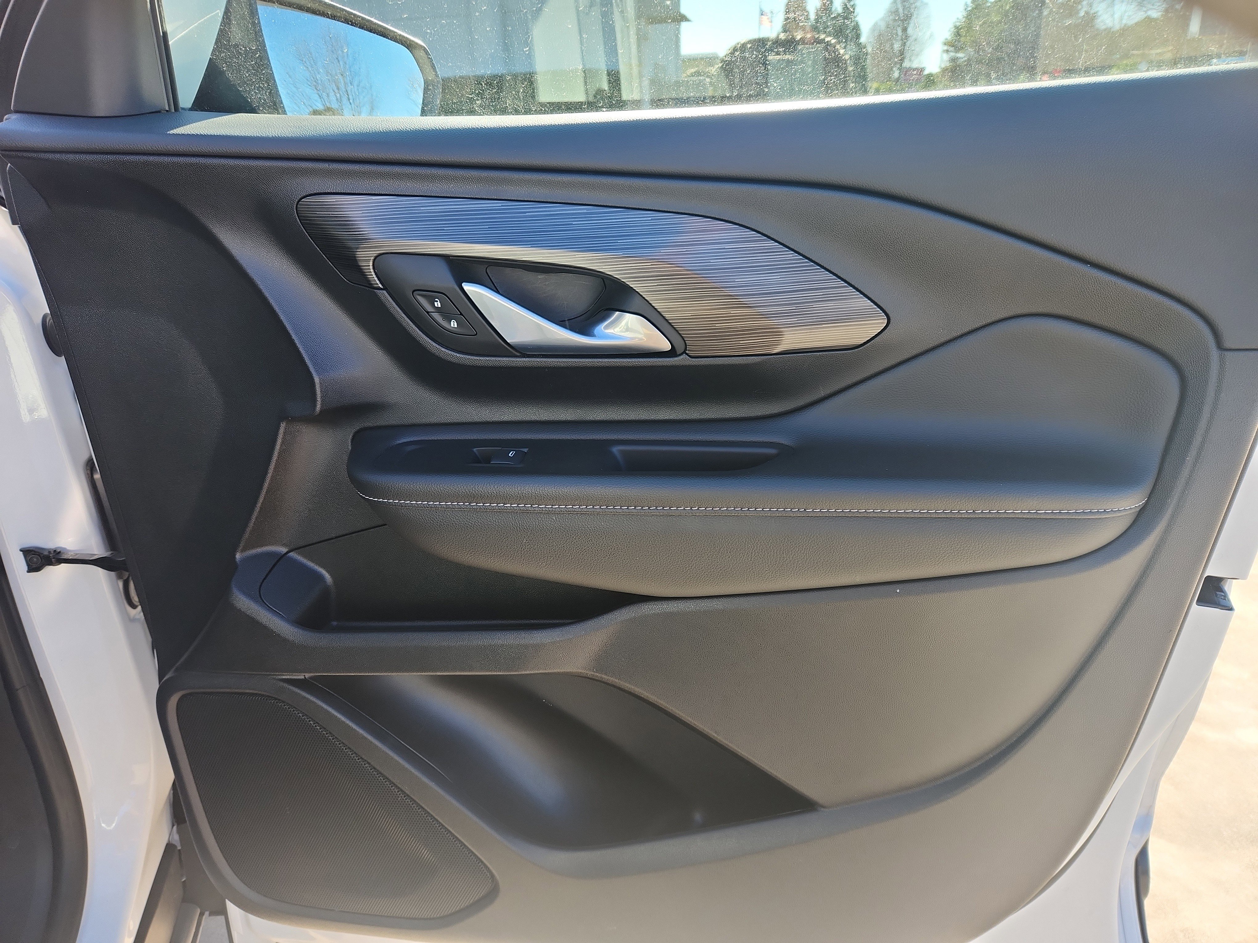 Used 2024 GMC Terrain SLE image 44