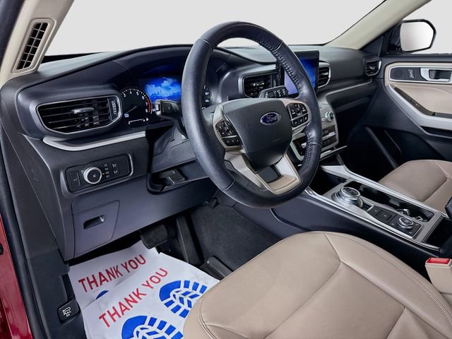 Used 2021 Ford Explorer XLT w/ Equipment Group 202A image 9