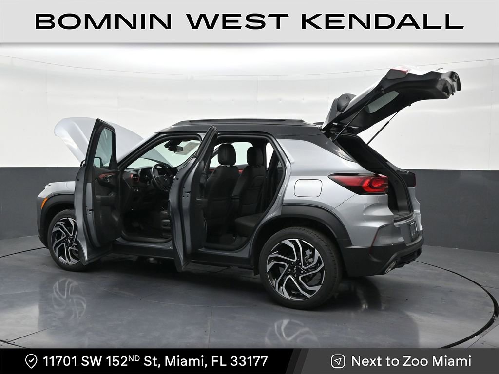 Used 2025 Chevrolet TrailBlazer RS image 32