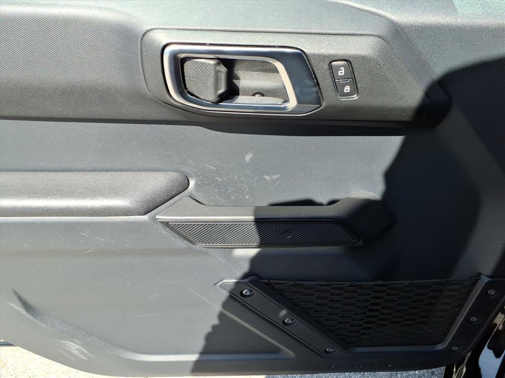 Used 2025 Ford Bronco Big Bend image 15