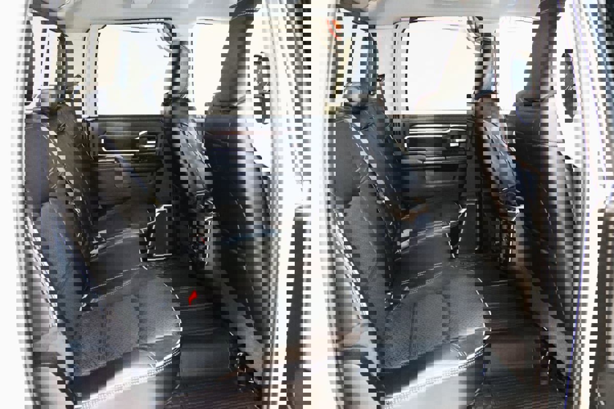 Used 2024 RAM 3500 Laramie image 78