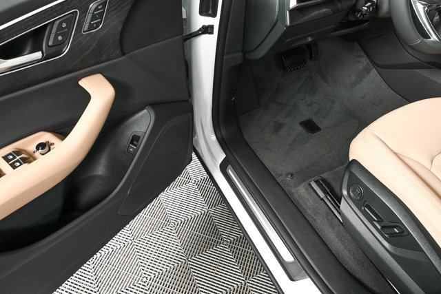 New 2025 Audi Q8 Premium image 7