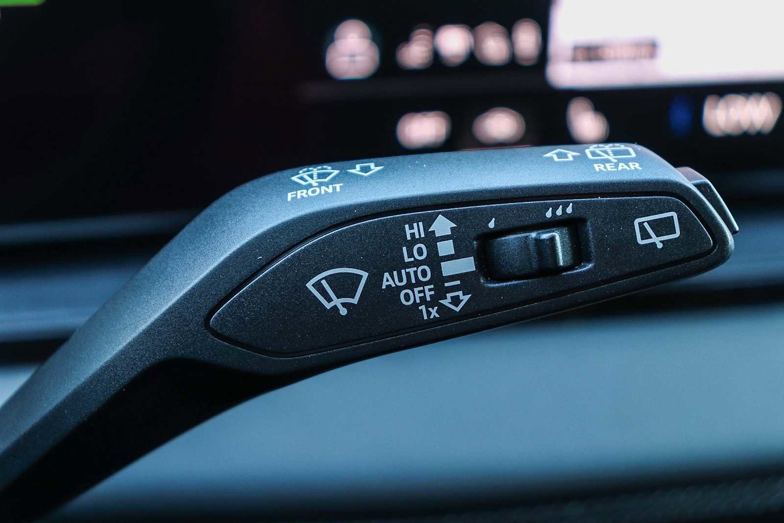 Used 2025 Audi Q6 e-tron Premium w/ Convenience Package image 30