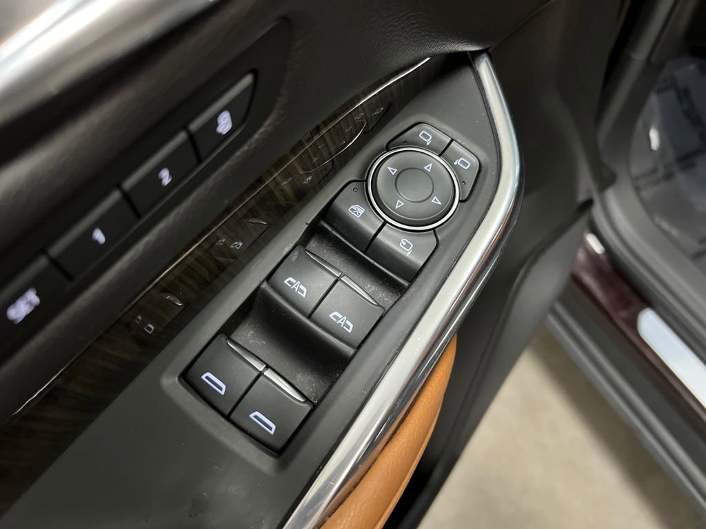 Used 2020 Cadillac XT4 Premium Luxury FWD image 13