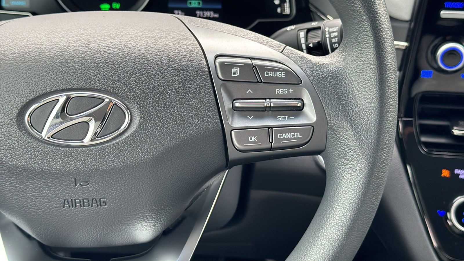 Used 2020 Hyundai Ioniq Blue FWD image 30
