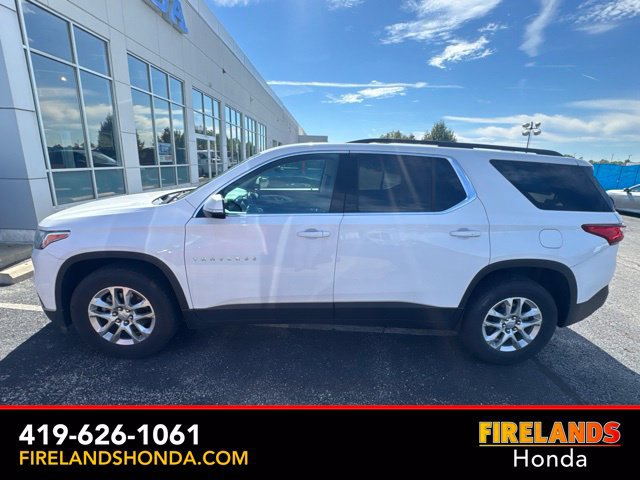 Used 2020 Chevrolet Traverse LT w/ Driver Confidence II Package AWD/4WD image 1