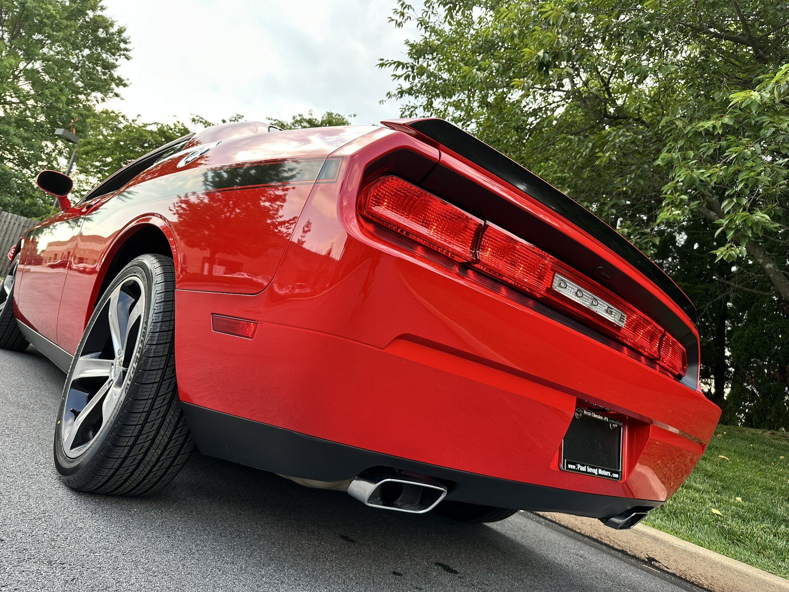 Used 2014 Dodge Challenger R/T w/ Electronics Convenience Group RWD image 79