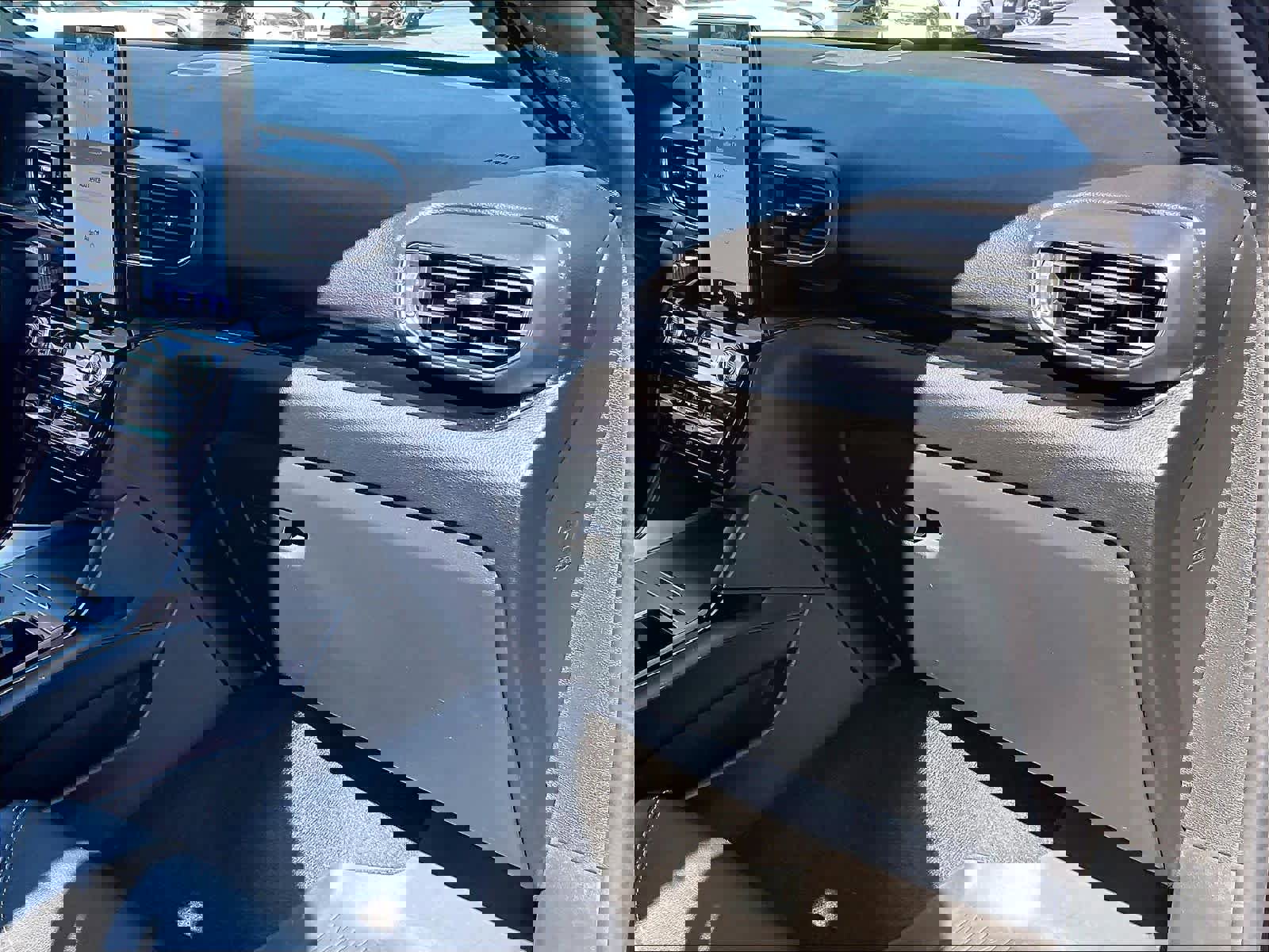 Used 2023 Ford Explorer ST w/ Equipment Group 401A image 18