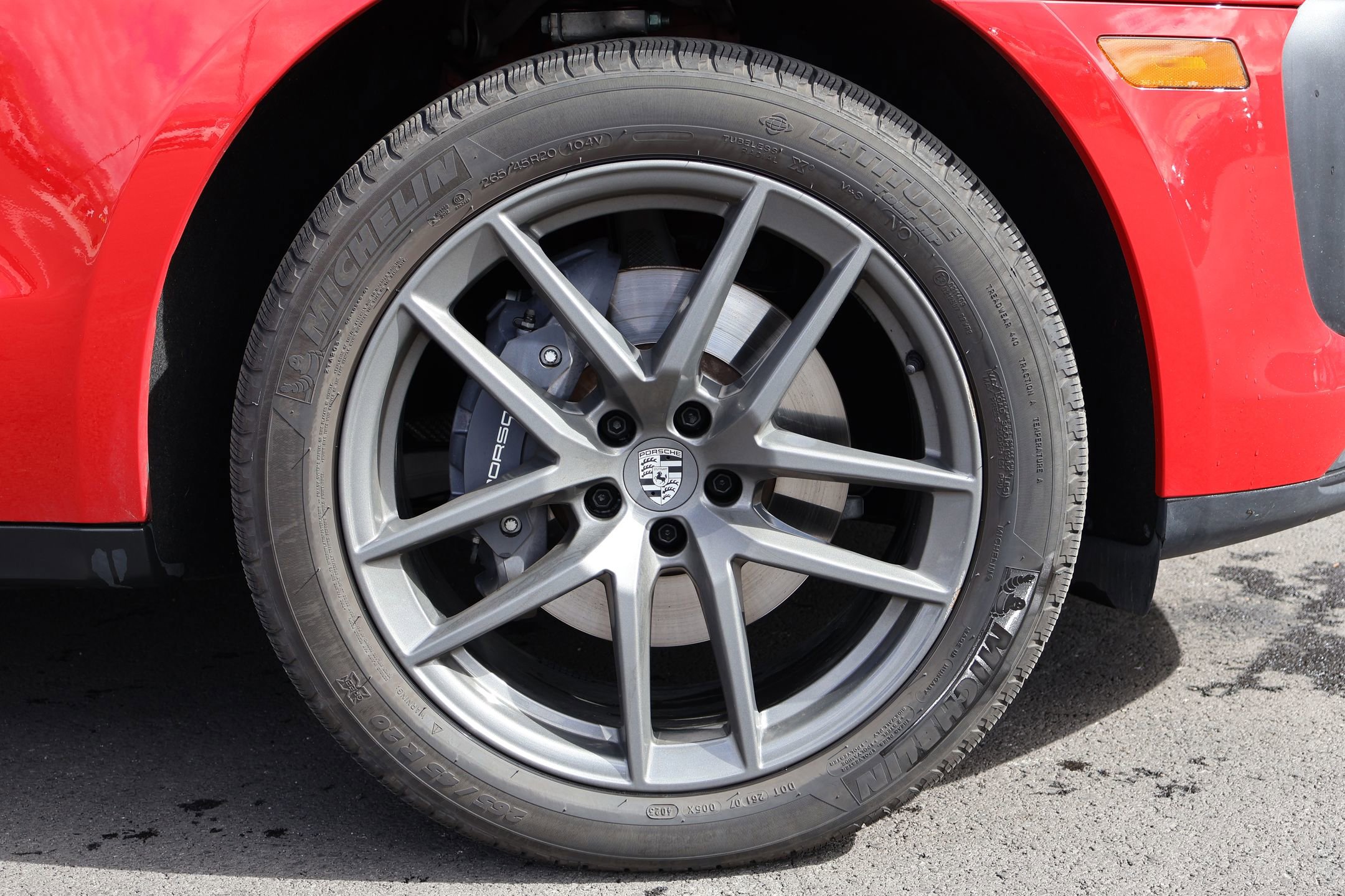 Used 2024 Porsche Macan Turbo image 29