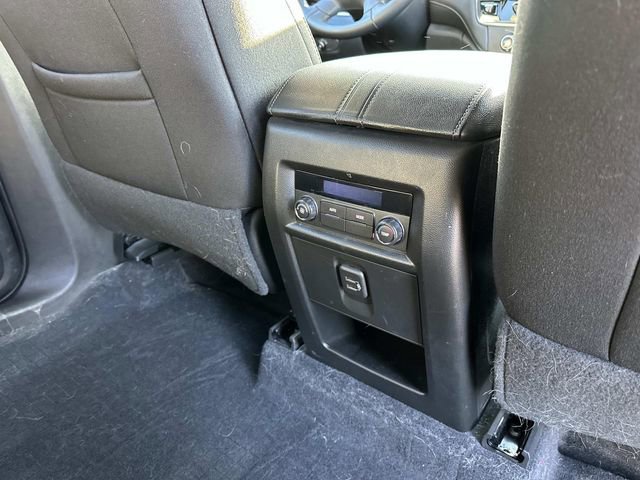 Used 2023 Chevrolet Traverse LT w/ LPO, Floor Liner Package AWD/4WD image 12