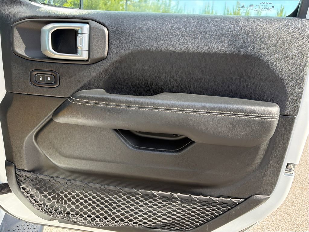 Used 2018 Jeep Wrangler Unlimited Sahara AWD/4WD image 50