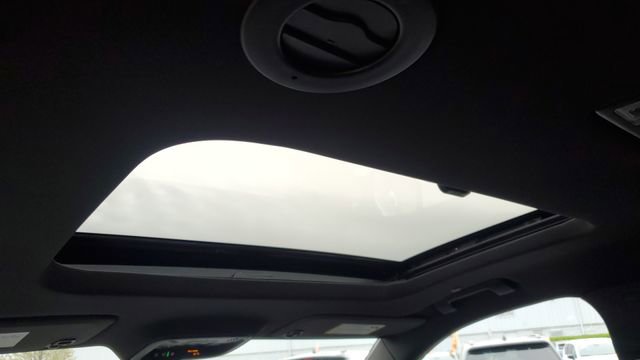 Used 2023 Chevrolet Traverse High Country w/ LPO, Floor Liner Package AWD/4WD image 9