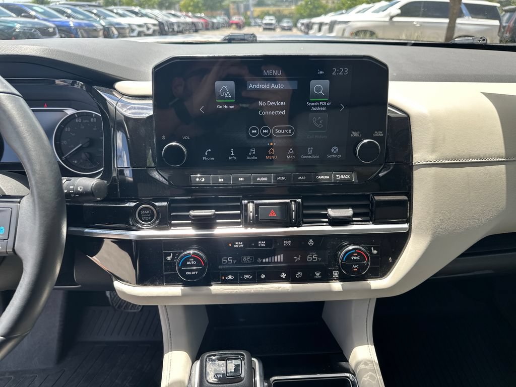 Used 2023 Nissan Pathfinder SL AWD/4WD image 26