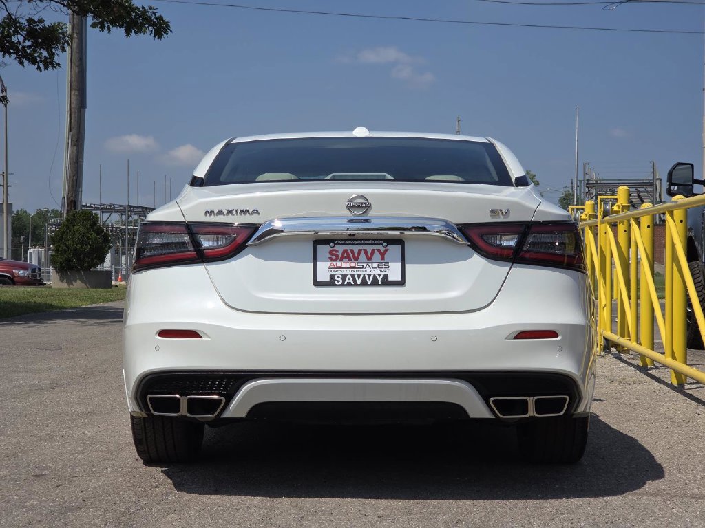 Used 2023 Nissan Maxima SV w/ Floor Mat Group FWD image 14