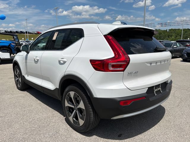 Used 2023 Volvo XC40 B5 Plus w/ Protection Package Premier AWD/4WD image 8