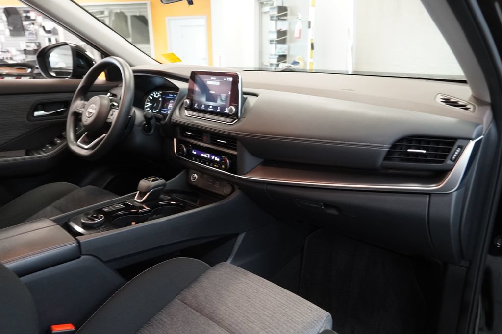 Used 2023 Nissan Rogue SV AWD/4WD image 34