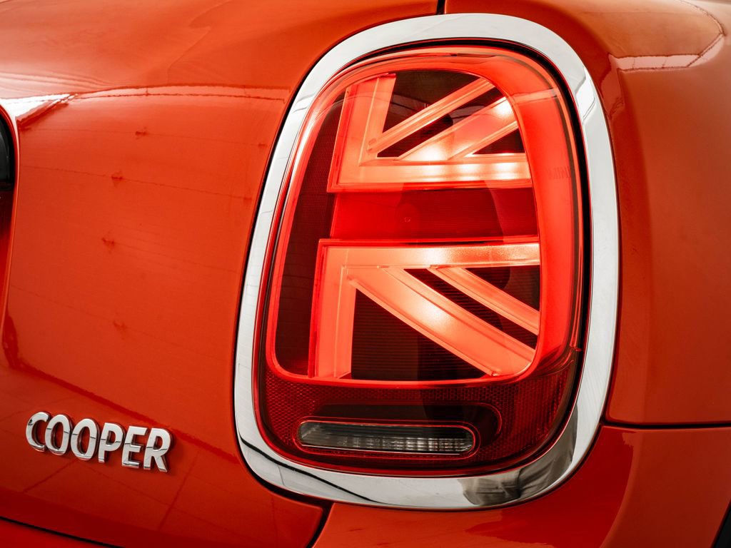 Used 2019 MINI Cooper 2-Door Hardtop FWD image 9