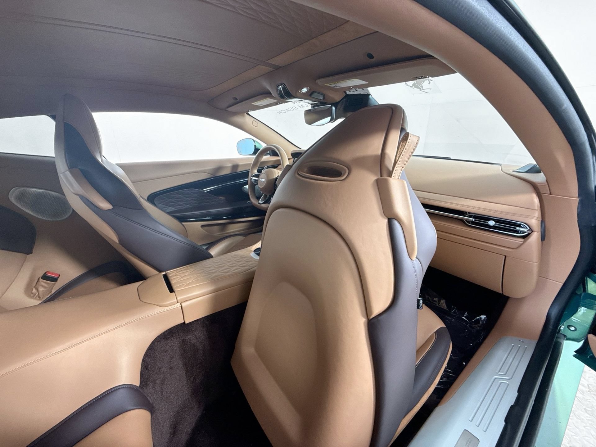 Used 2024 Aston Martin DB12 Coupe RWD image 24