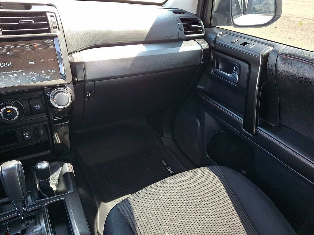Used 2015 Toyota 4Runner Trail AWD/4WD image 17