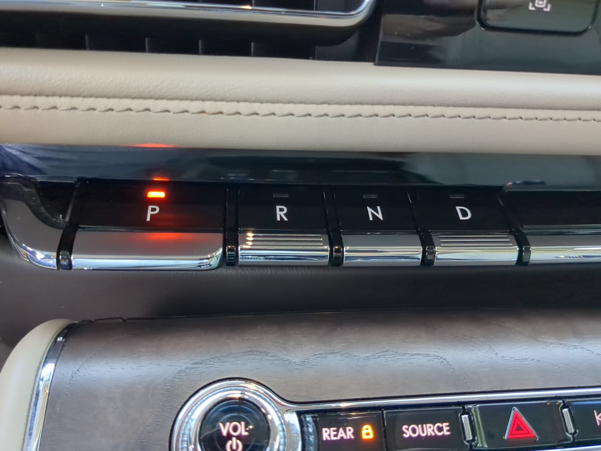 Used 2023 Lincoln Aviator Reserve w/ Equipment Group 201A RWD image 64