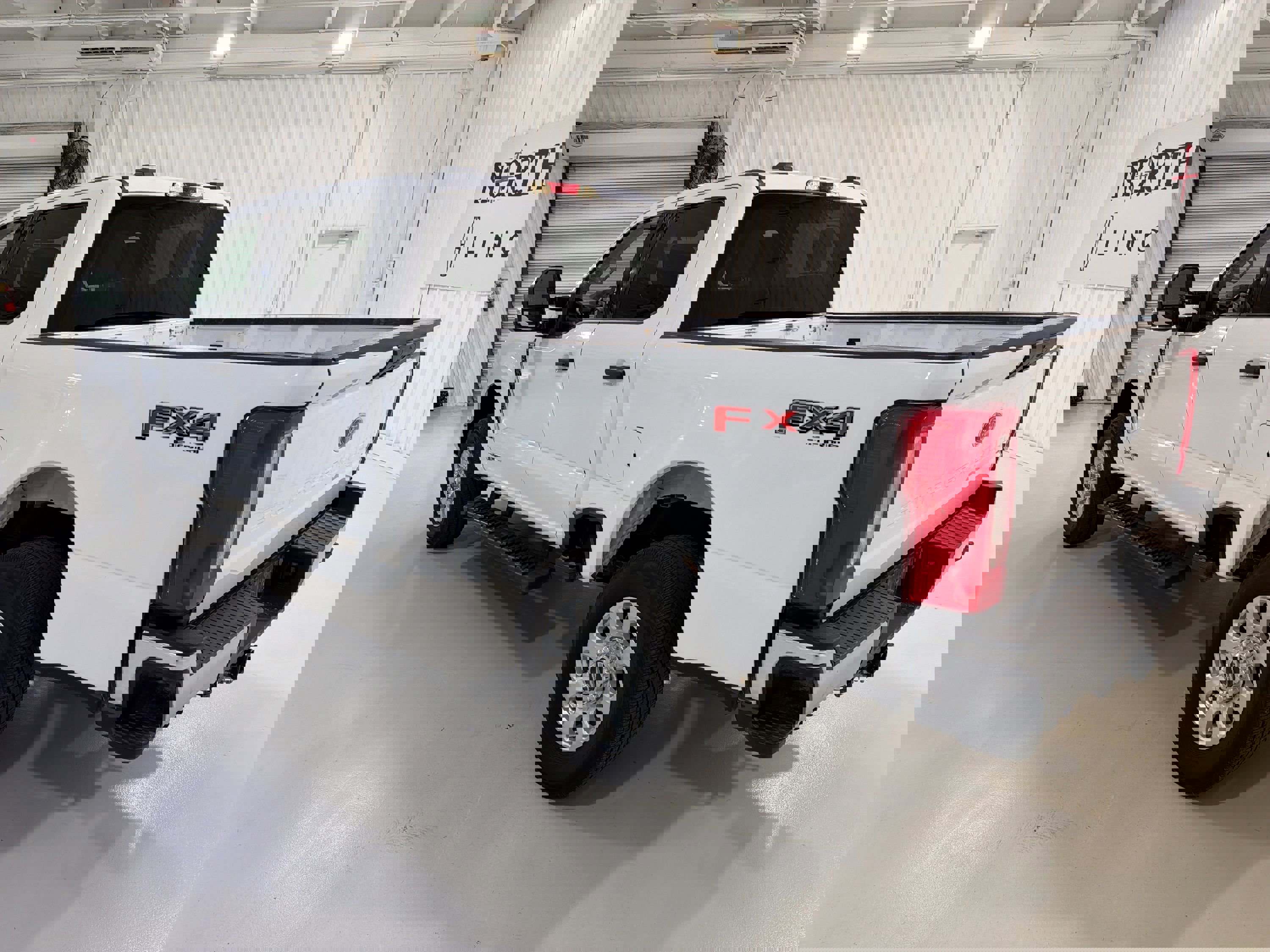 Used 2024 Ford F250 XLT w/ FX4 Off-Road Package image 24