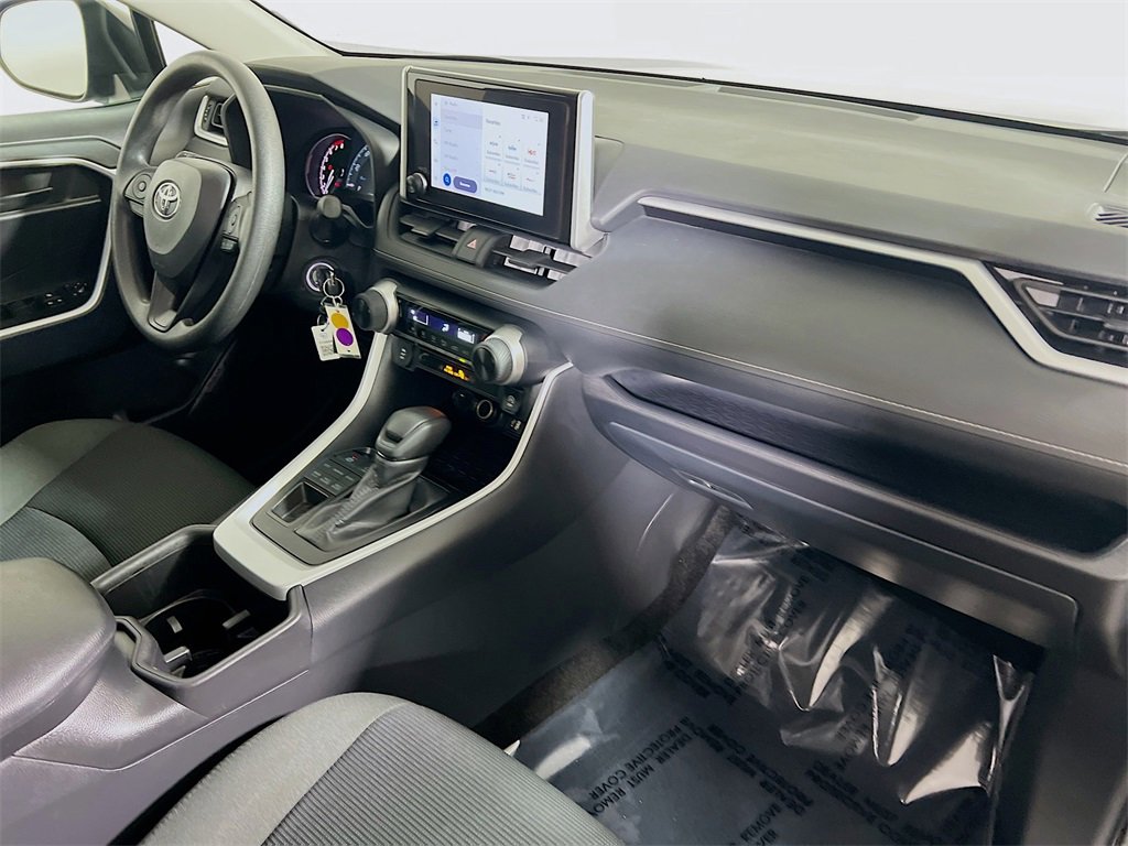Certified 2025 Toyota RAV4 LE image 25