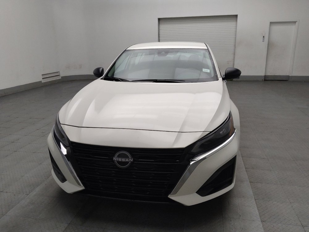 Used 2024 Nissan Altima 2.5 SV image 15