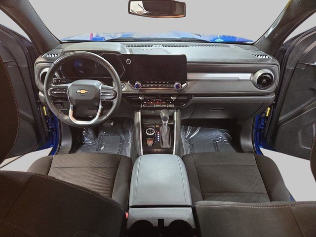 Used 2023 Chevrolet Colorado LT w/ LT Convenience Package II image 9