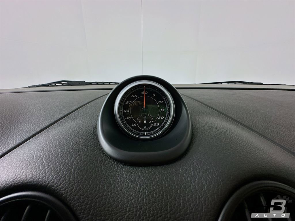 Used 2011 Porsche Boxster Spyder image 18