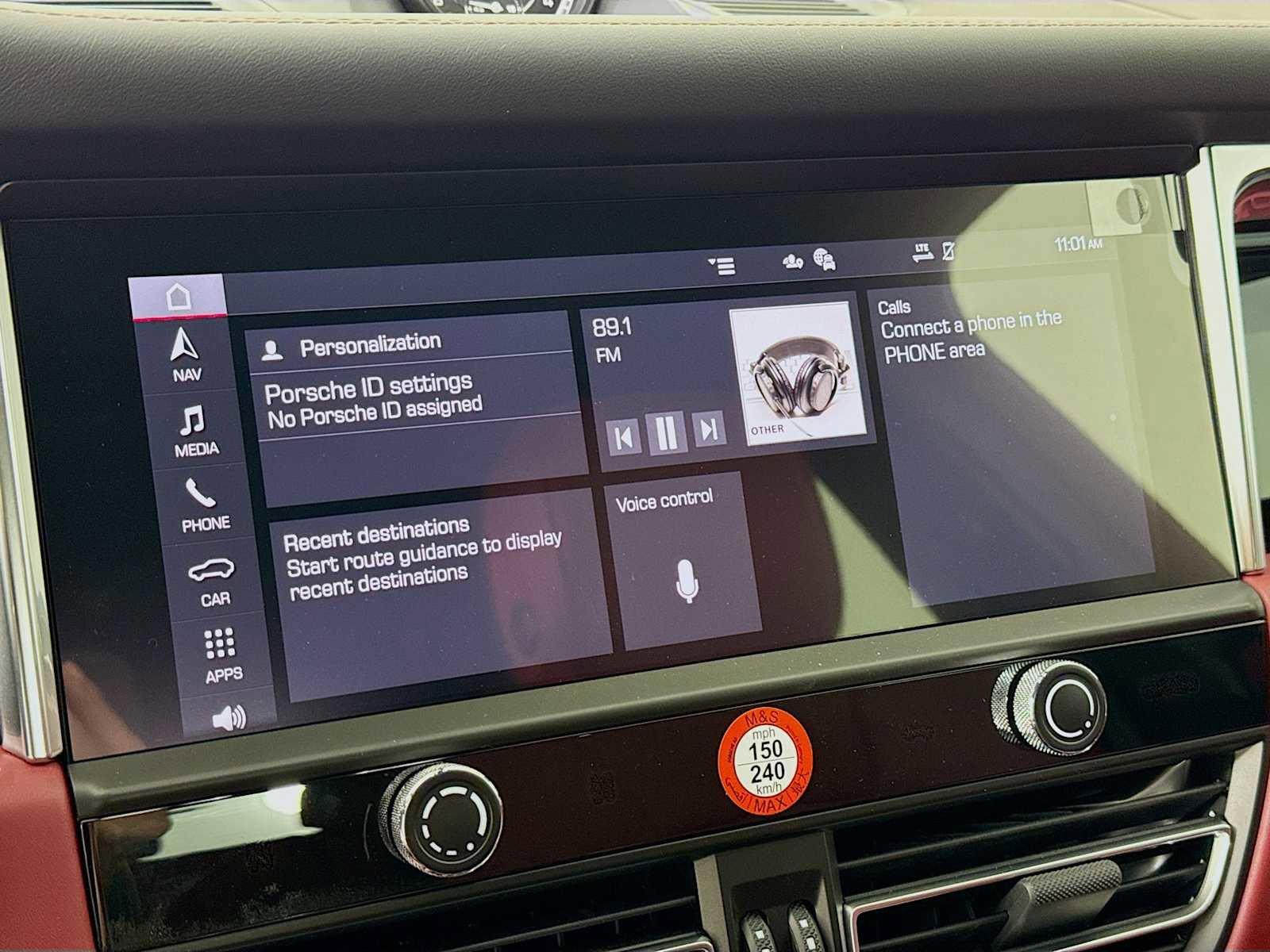 New 2026 Porsche Macan image 18