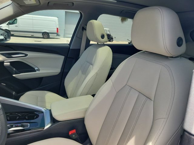 Certified 2025 Audi Q5 Premium w/ Convenience Package AWD/4WD image 16