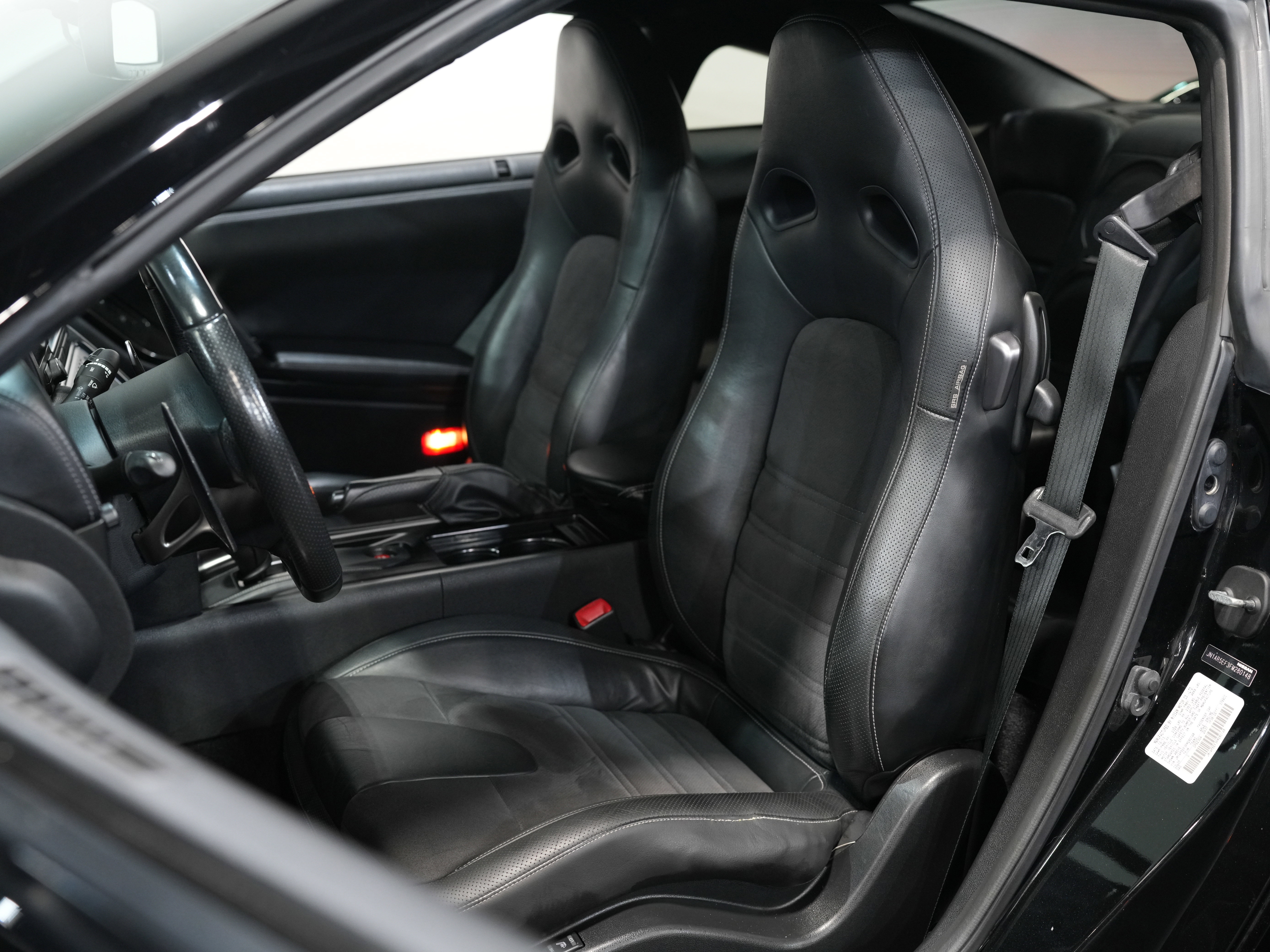 Used 2015 Nissan GT-R Premium image 29