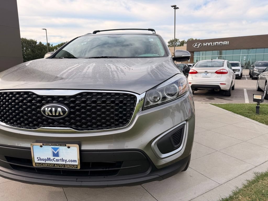 Used 2017 Kia Sorento FWD w/ LX Convenience Package image 13