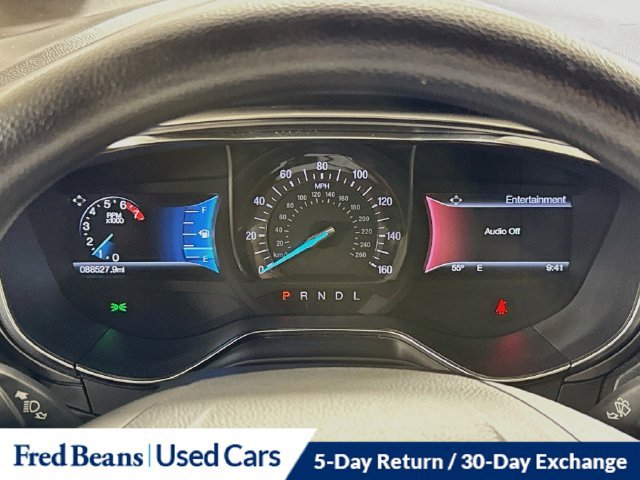 Used 2017 Ford Fusion SE w/ Fusion SE Technology Package FWD image 20