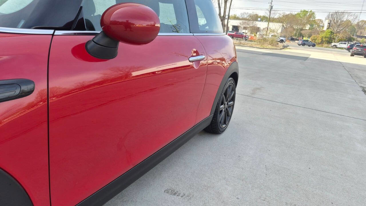 Used 2015 MINI Cooper 2-Door Hardtop image 14