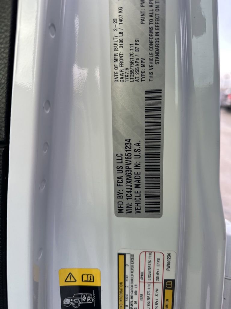 Used 2023 Jeep Wrangler Unlimited image 31