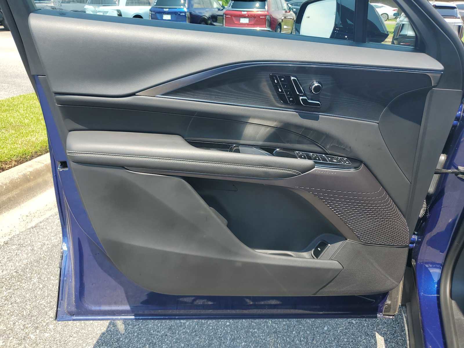 New 2025 Cadillac Lyriq Sport image 15