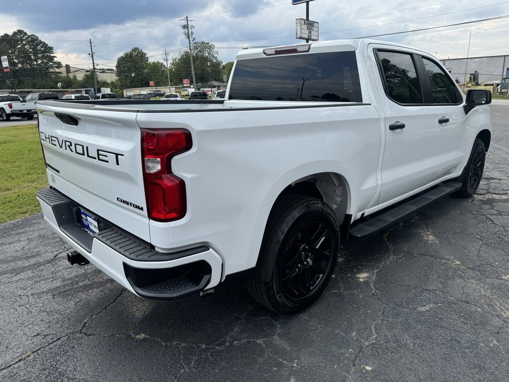 Used 2022 Chevrolet Silverado 1500 Custom w/ LPO, Blackout Package image 5