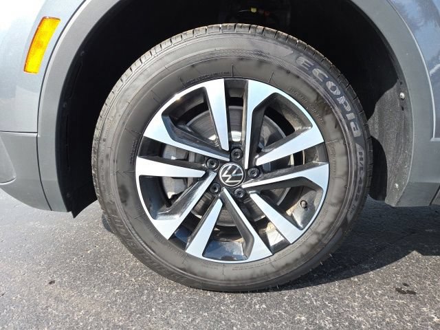 Certified 2024 Volkswagen Tiguan S AWD/4WD image 28