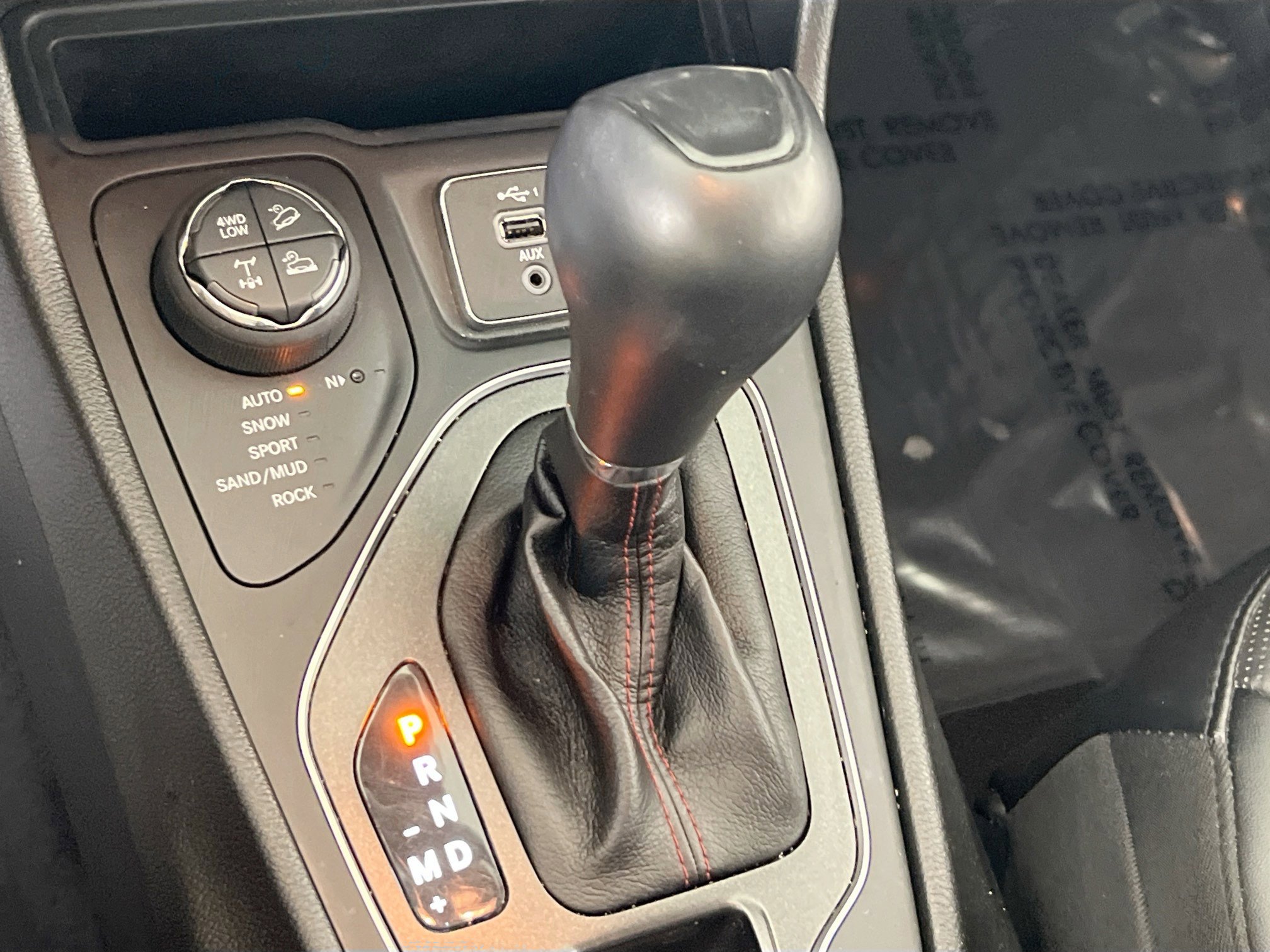 Used 2022 Jeep Cherokee Trailhawk w/ Premium Leather Package image 16