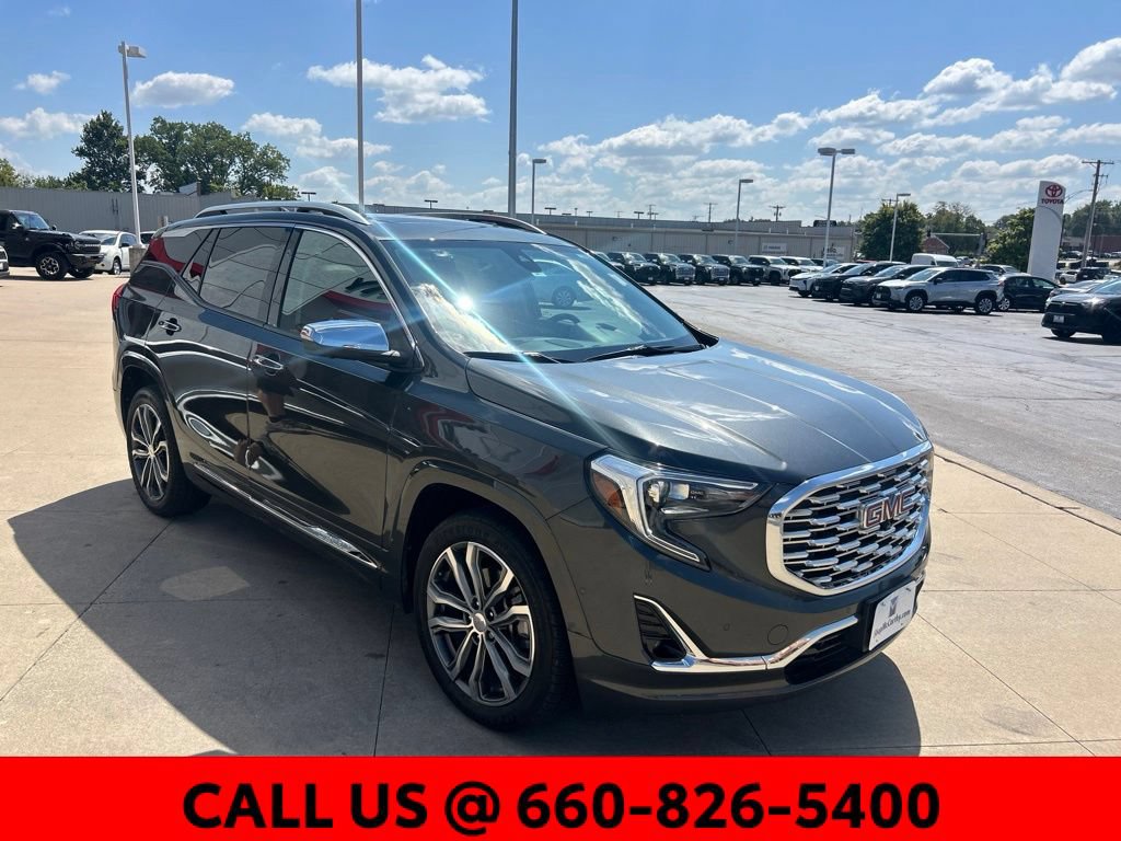 Used 2019 GMC Terrain Denali w/ Advanced Safety Package AWD/4WD image 3