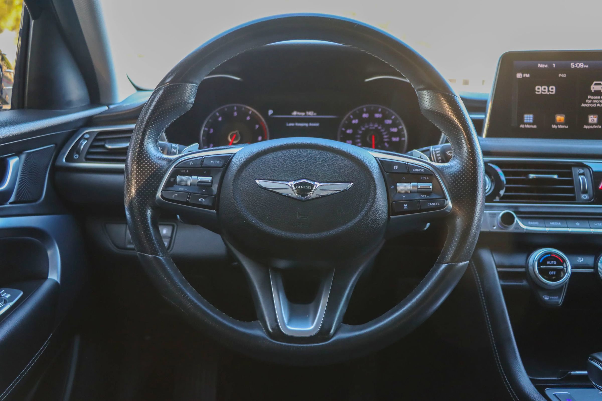 Used 2019 Genesis G70 2.0T Advanced image 26