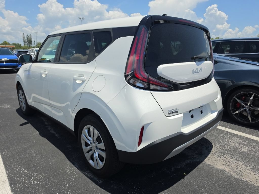 Certified 2024 Kia Soul LX FWD image 11
