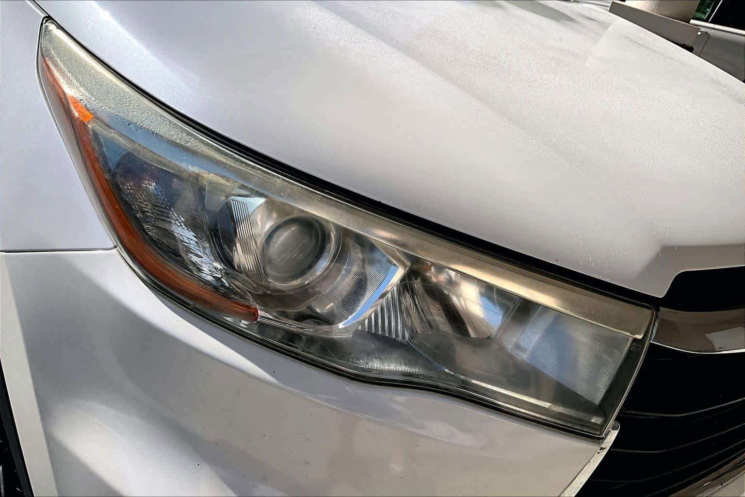 Used 2016 Toyota Highlander Plus FWD image 27