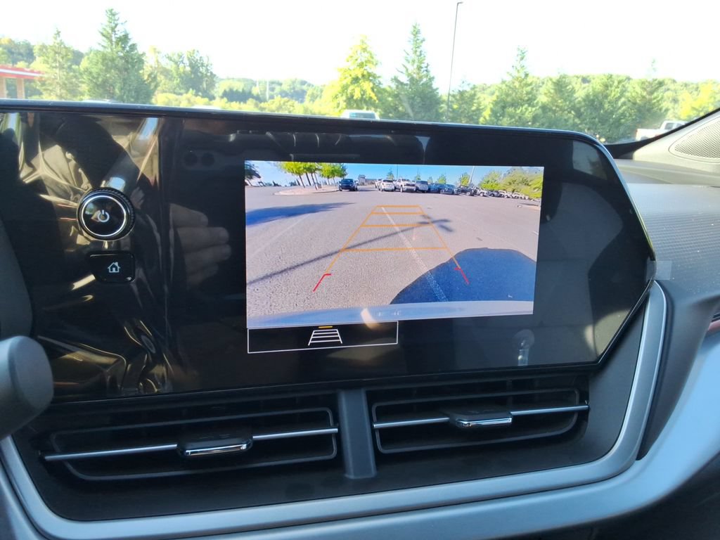 New 2026 Chevrolet Trax RS w/ Sunroof Package FWD image 29