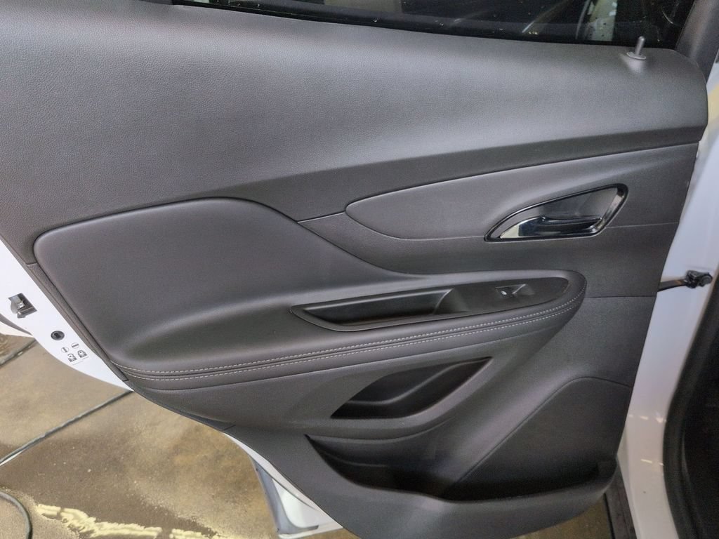 Used 2022 Buick Encore Preferred AWD/4WD image 25
