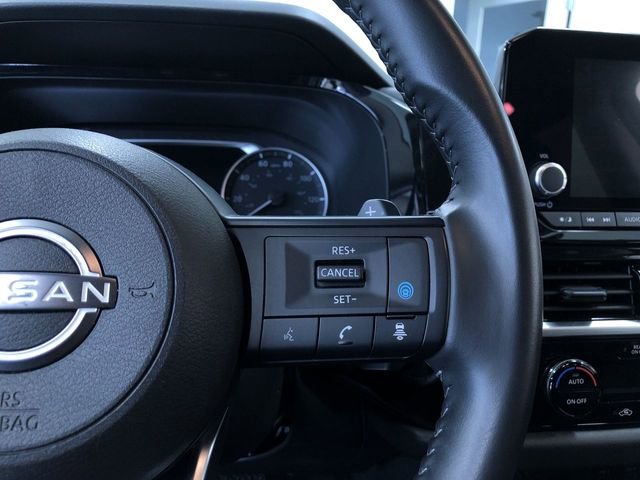 Used 2025 Nissan Pathfinder SV AWD/4WD image 26