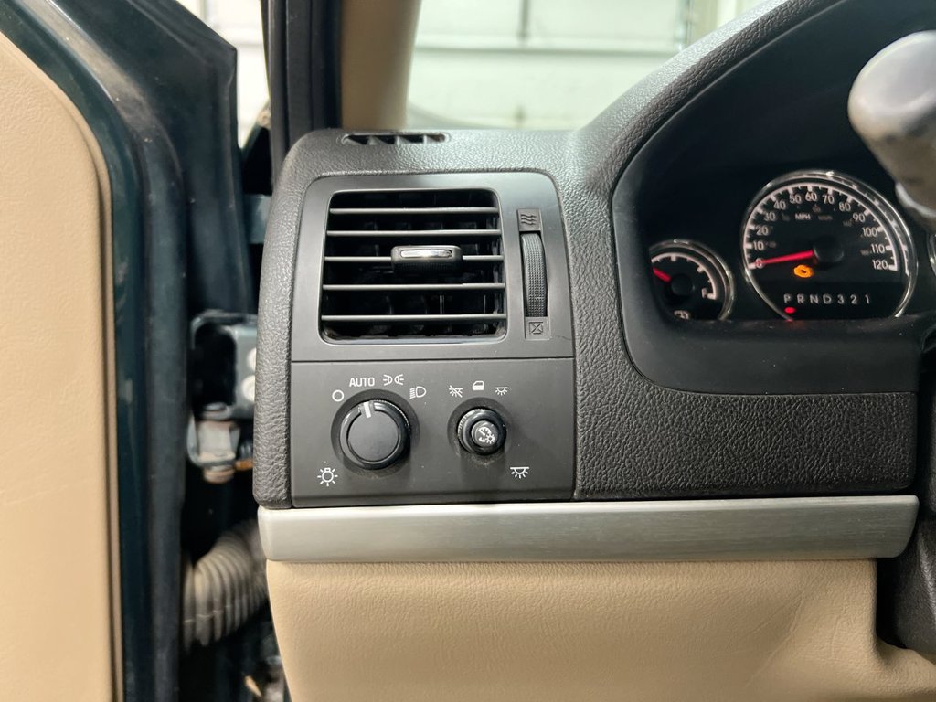 Used 2006 Chevrolet Uplander LS w/ Climate Package FWD image 17