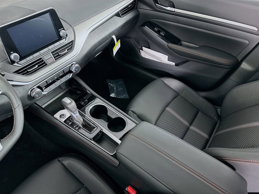 New 2025 Nissan Altima 2.5 SR image 28